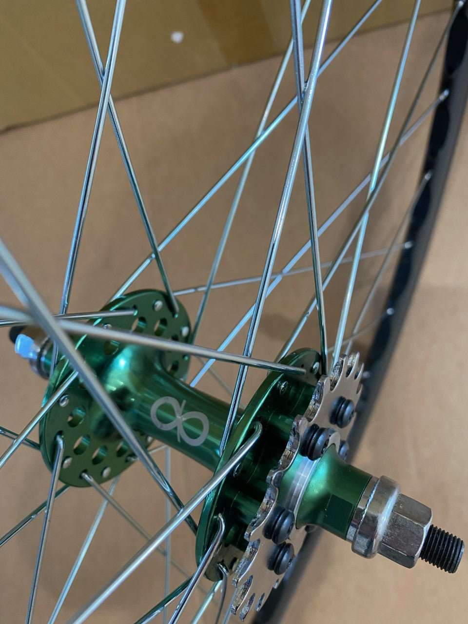 Black 30mm Deep-V 700c Wheelset Front and Rear Green Hubs - wlkie